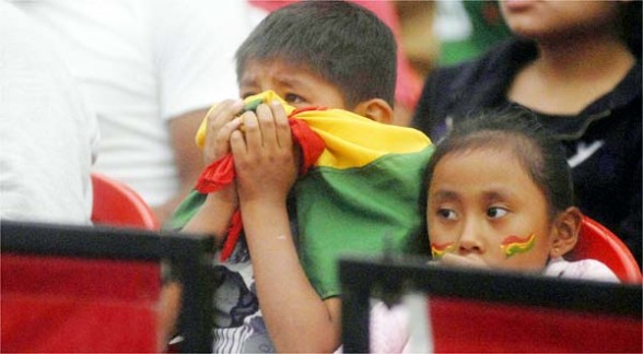 Archivo:Boliviano triste.jpg