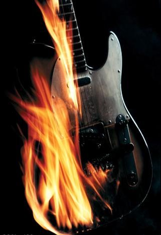 Archivo:Guitarra en llamas.jpg