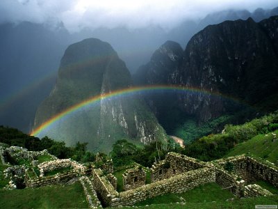 Archivo:Machu Picchu arco íris.jpg