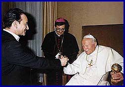 Archivo:Bono y Juan Pablo II.jpg