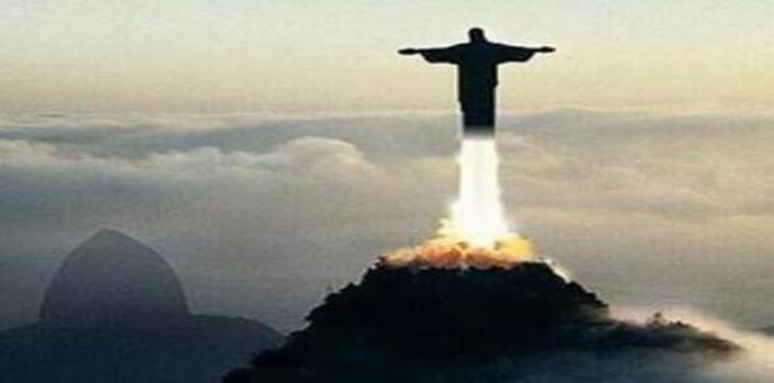 Archivo:Cristo Redentor cohete.jpg