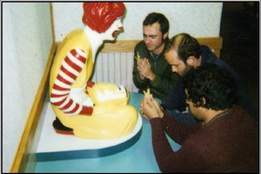 Archivo:McDonald deidad.jpg