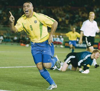 Archivo:Ronaldo 2002.jpg