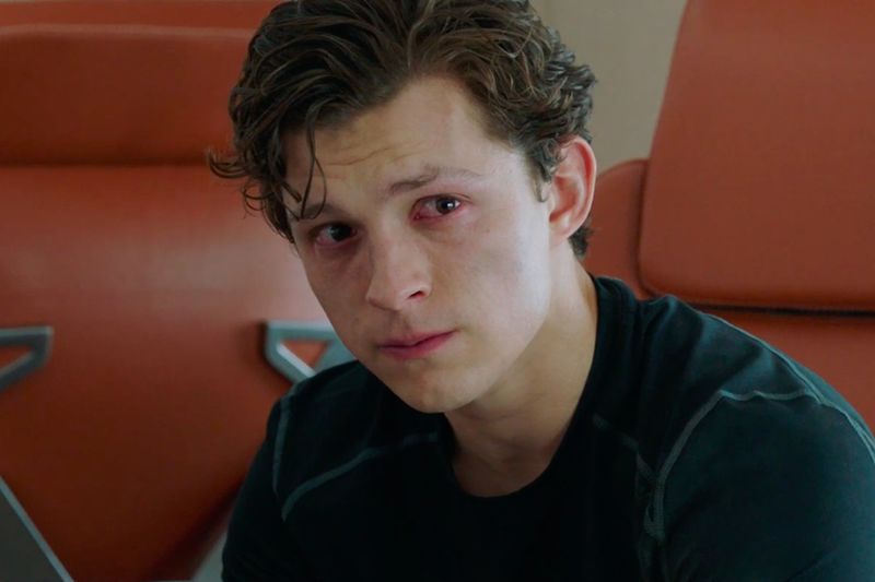Archivo:Peter Parker llorando.jpg