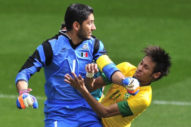 Archivo:Neymar Corona.jpg