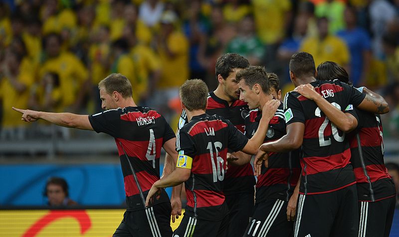 Archivo:Brazil vs Germany, in Belo Horizonte 05.jpg