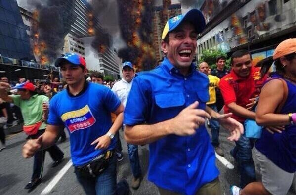 Archivo:Capriles gringos.jpg