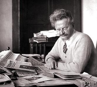 Archivo:Trotsky.jpg