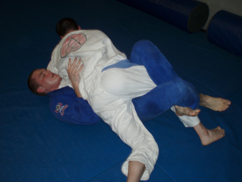 Archivo:Half guard in Brazilian Jiu-Jitsu.jpg