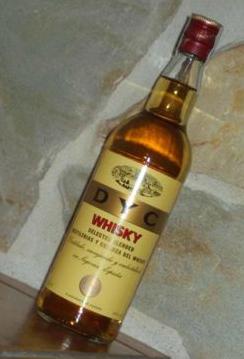 Archivo:Whisky DYC.jpg