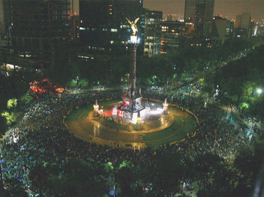 Archivo:Festejos Angel de la Independencia.jpg