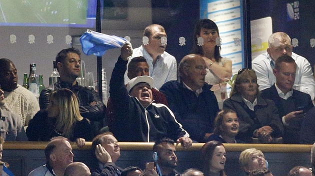 Archivo:Maradona loco.jpg