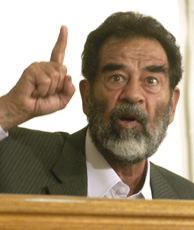 Archivo:Hussein juicio.jpg