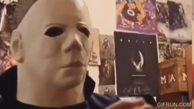 Archivo:Michael Myers Eating Chips.gif