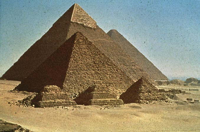 Archivo:Gizeh pyramids.jpg