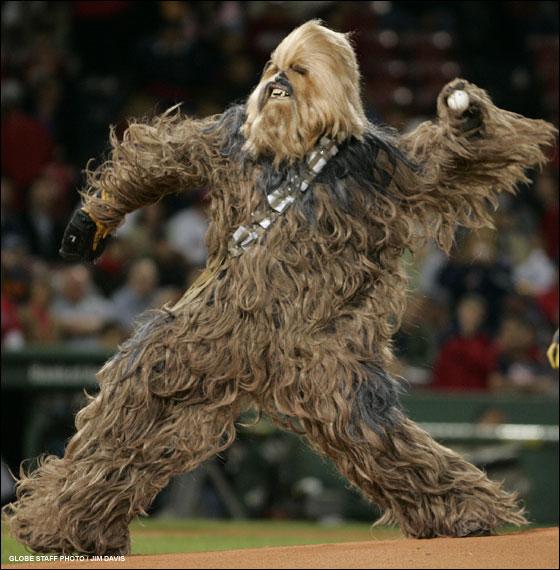 Archivo:Chewbacca beisbol.jpg