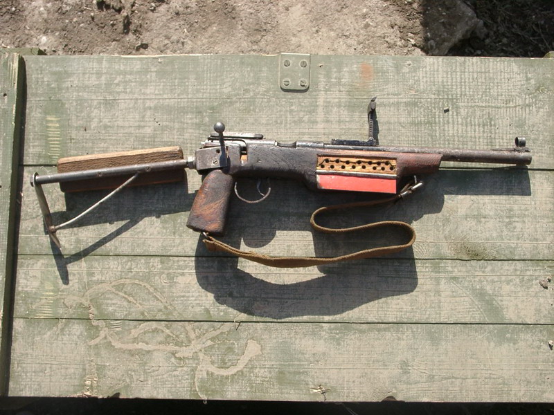 Archivo:El AK-1.jpg