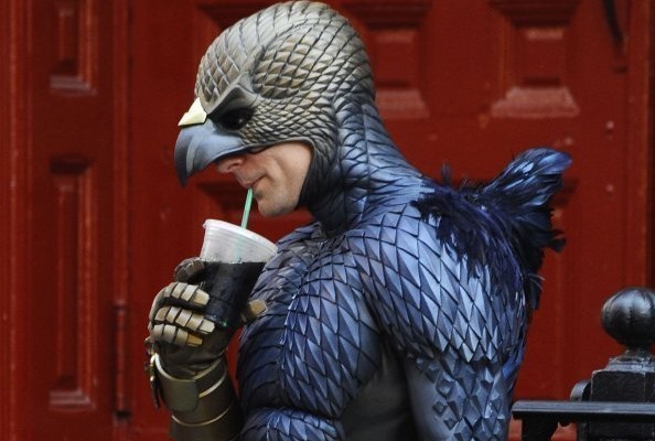 Archivo:Birdman bebiendo.jpg