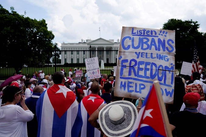 Archivo:Protestas Cuba Casa Blanca.jpg