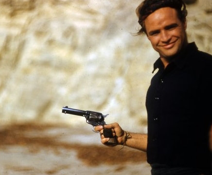 Archivo:Brando arma.jpg