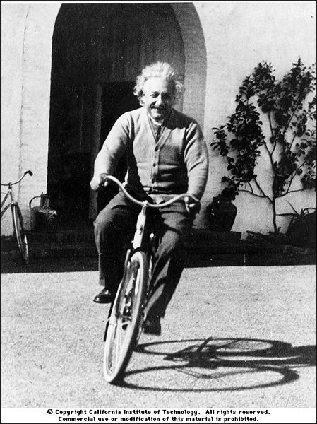 Archivo:Einstein2.jpg