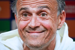 Luis-enrique-sonriendo-miedo.webp