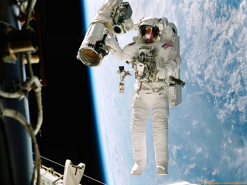 Archivo:Astronauta espacio.jpg