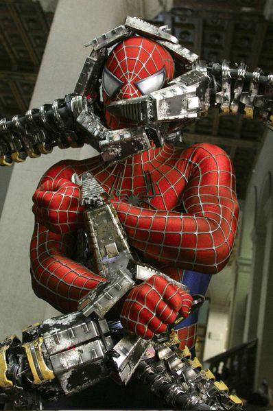 Archivo:Spidermanoctopussybondage.jpg