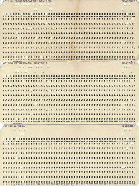 Archivo:Tarjetas perforadas en COBOL.jpg