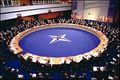Incinoticias:Los altos mandos de la OTAN convocan una reunión extraordinaria para matar el tiempo