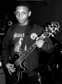 AnelGTR GuitarHero.jpg