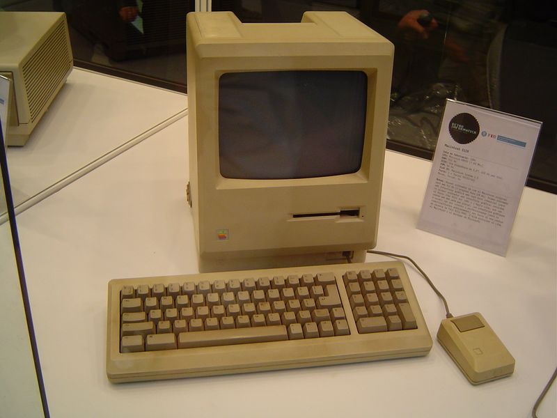 Archivo:Old computer 2.jpg