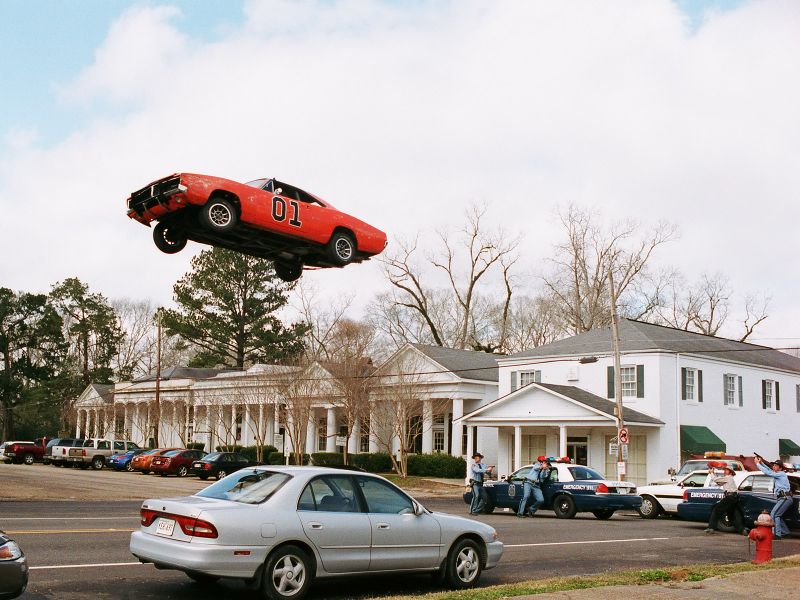 Archivo:Car jump.jpg