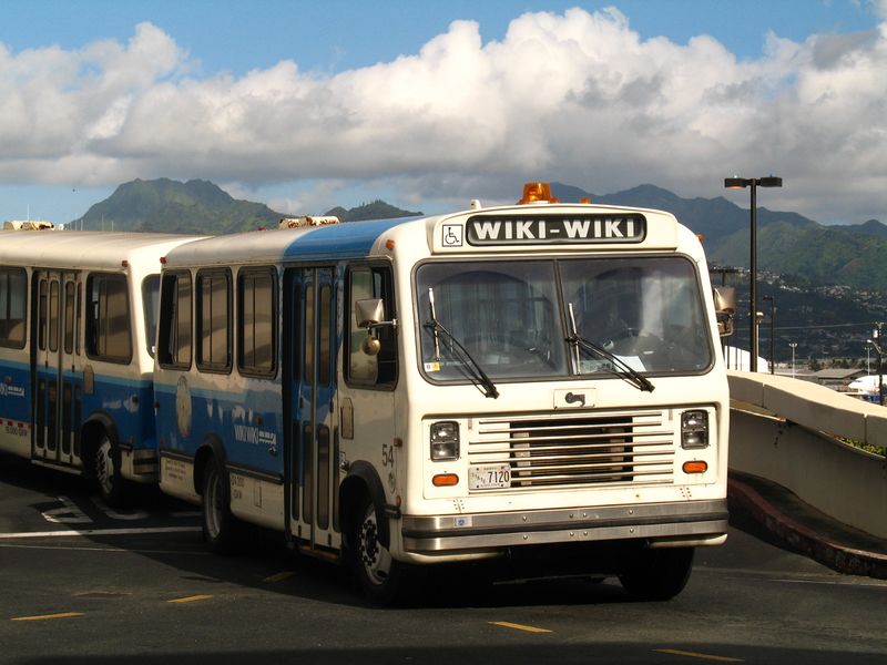 Archivo:HNL Wiki Wiki Bus.jpg