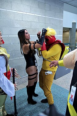 Comikaze 2015 - Psylocke & Pyro (22467819597).jpg