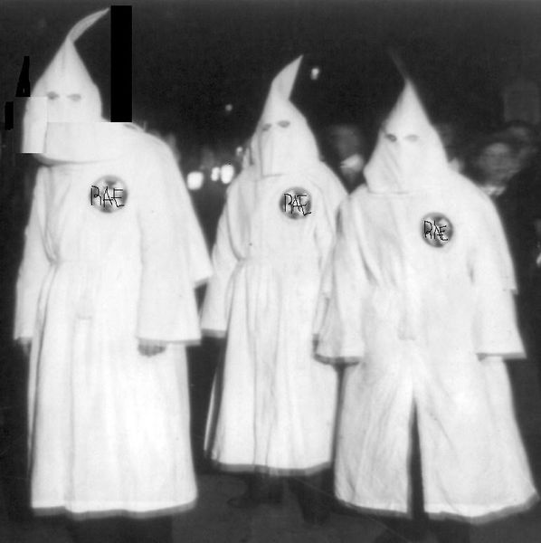 Archivo:KKK1-MIEMBROS RAE-CABEZA.jpg