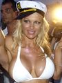 Pamela Anderson: No hay cipote tan largo y duro como el de un villenero