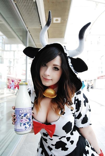 Archivo:Mujer vaca vendiendo.jpg