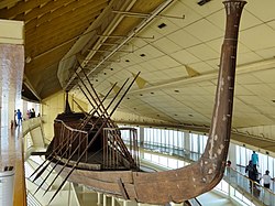 El barco restaurado en el museo.