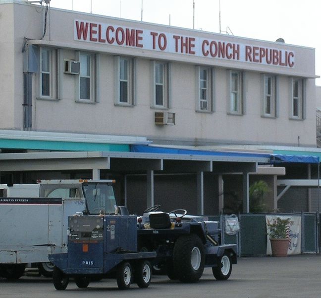 Archivo:Conch Republic Aeropuerto.jpg