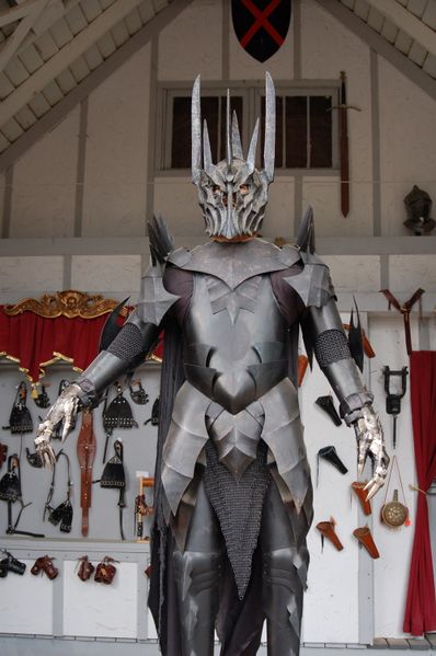 Archivo:Sauron+armor-5316.jpg