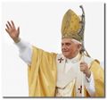 Benedicto XVI: Mira que le he pillado el gustico a hacer las misicas en La Virgen, y más cuando hay comida de comparsas que me invitan a almorzá y comé! Pero también está bien Santiago.