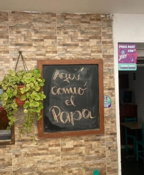 Archivo:Leon xiv restaurante.png