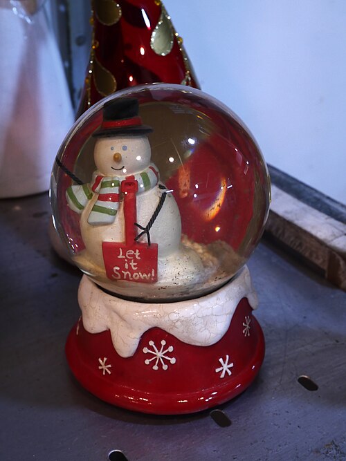 Archivo:Snowman in winter wonderland.jpg