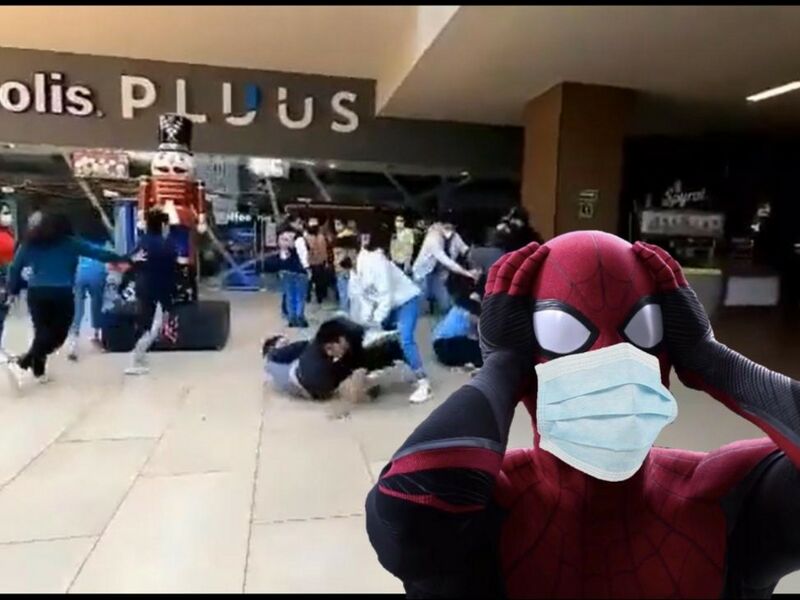 Archivo:Spiderman no way home golpes cine mexico.jpg