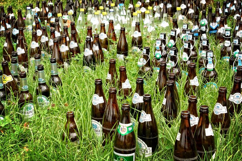 Archivo:Botellas-de-cerveza.jpg