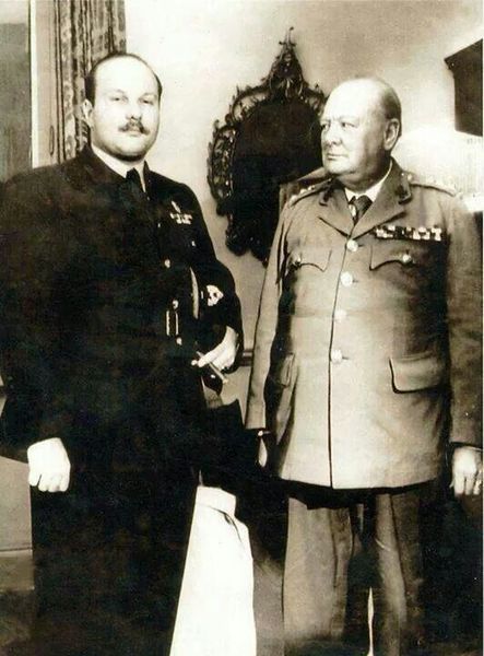 Archivo:Farouk y Churchill.jpg