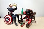 Capitán América y Deadpool borrachos.jpg