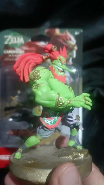 Archivo:Amiibo suavemente.jpeg