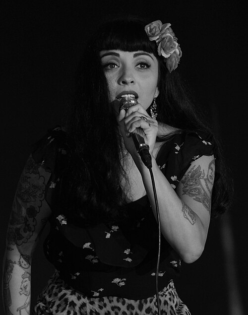 Archivo:Mon Laferte (cropped).jpg